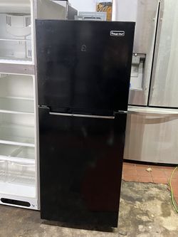 Magic chef black 24 inch refrigerator/nevera pequeña 