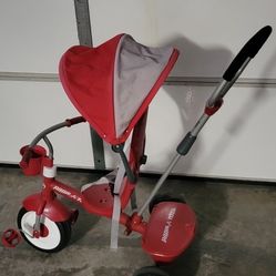 Radio Flyer  Deluxe Steer & Stroll  Trike  