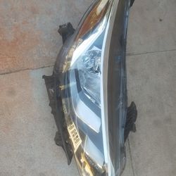 Right Headlamp For 2021 Nissan Sentra OEM