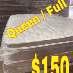 New Queen Plush Pillow Top/Colchones 