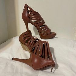 Jessica Simpson brown leather high heels size 7.5