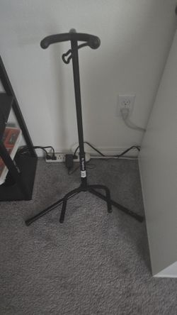 Guitar stand 