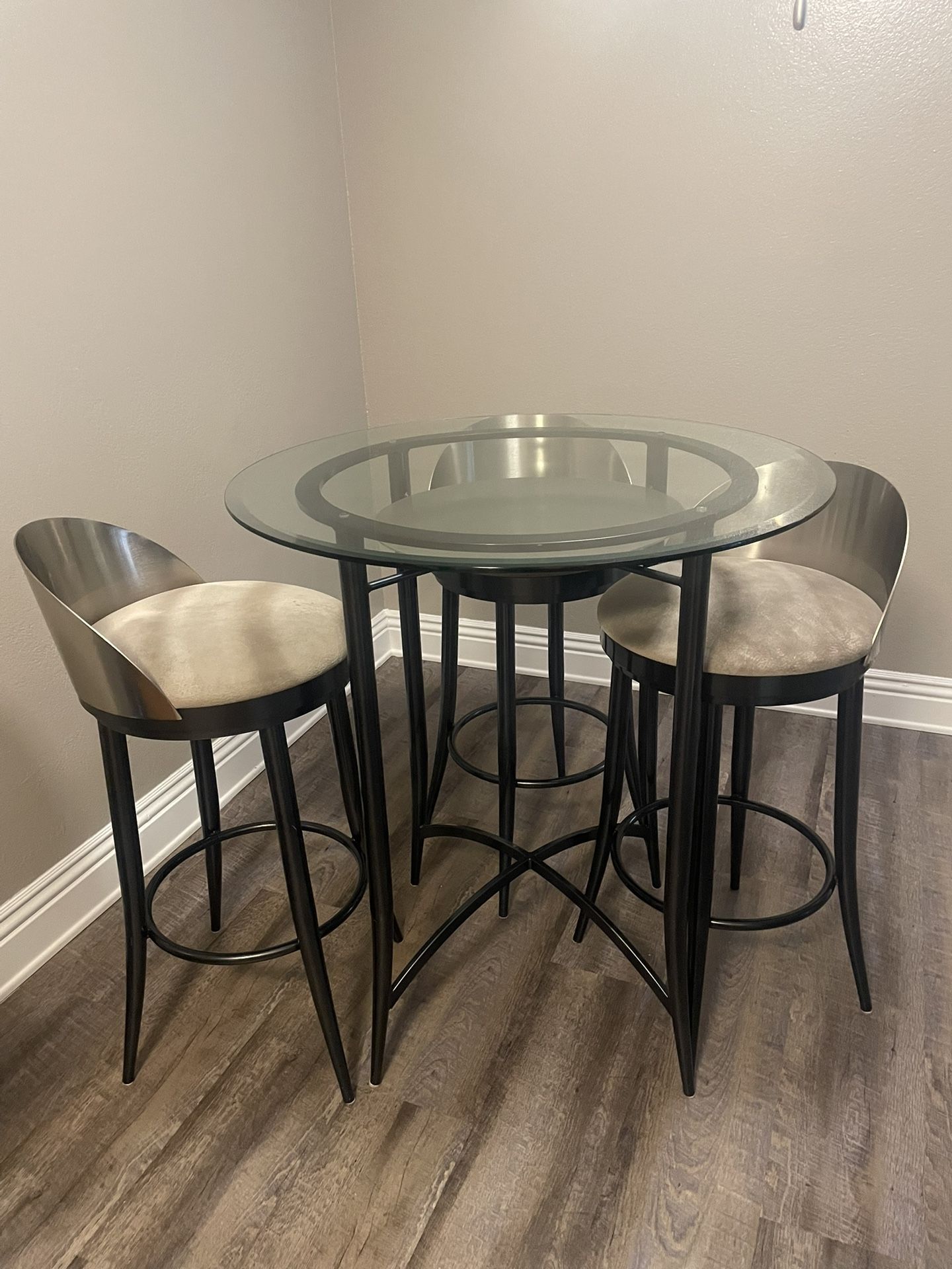 Pub Table