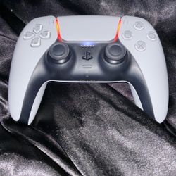 PlayStation 5 Controller