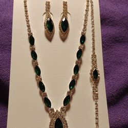Rhinestone Necklace And Bracelet Set 