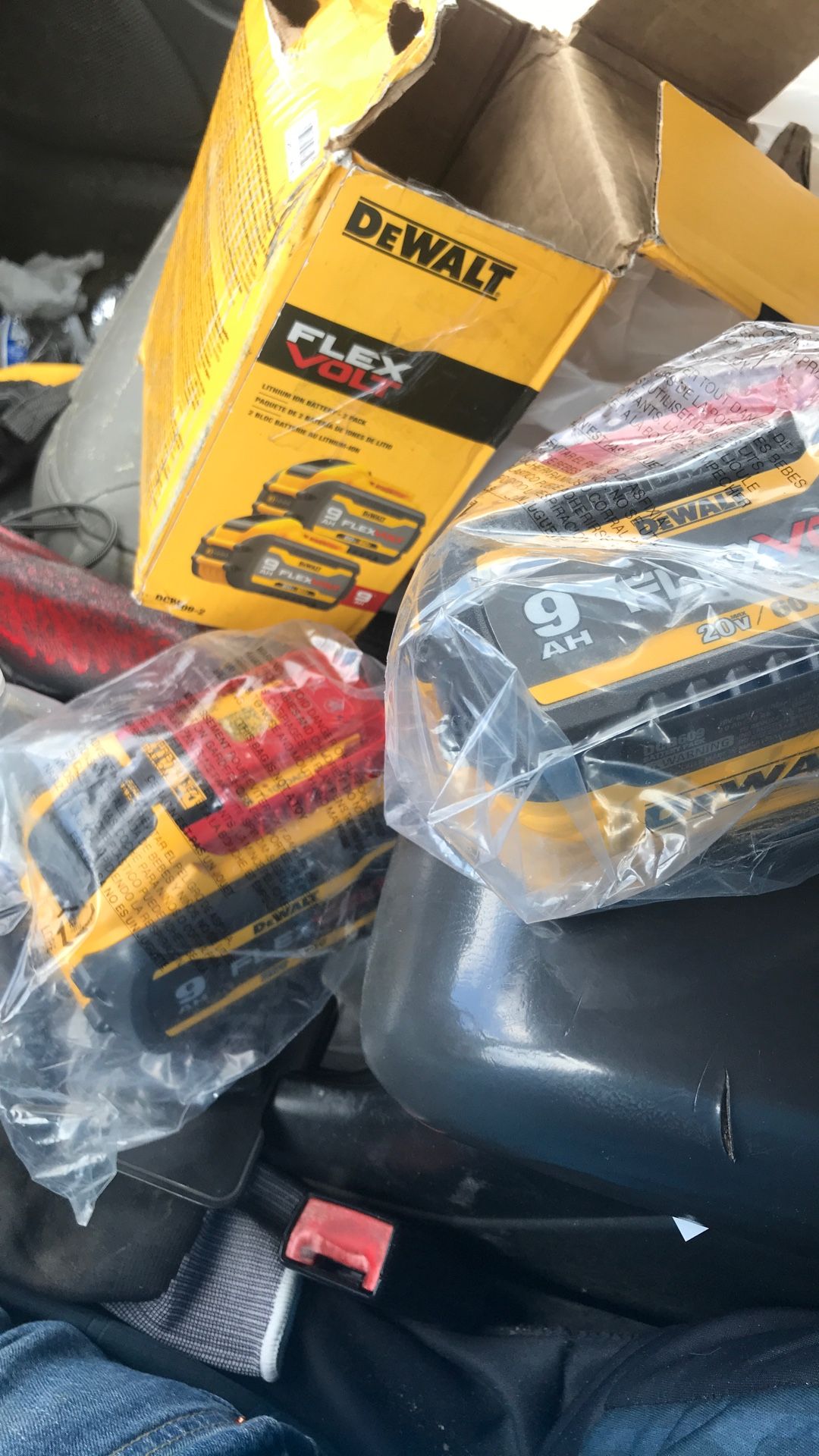 2 New Dewalt Batery 9 Ah Flex Volt