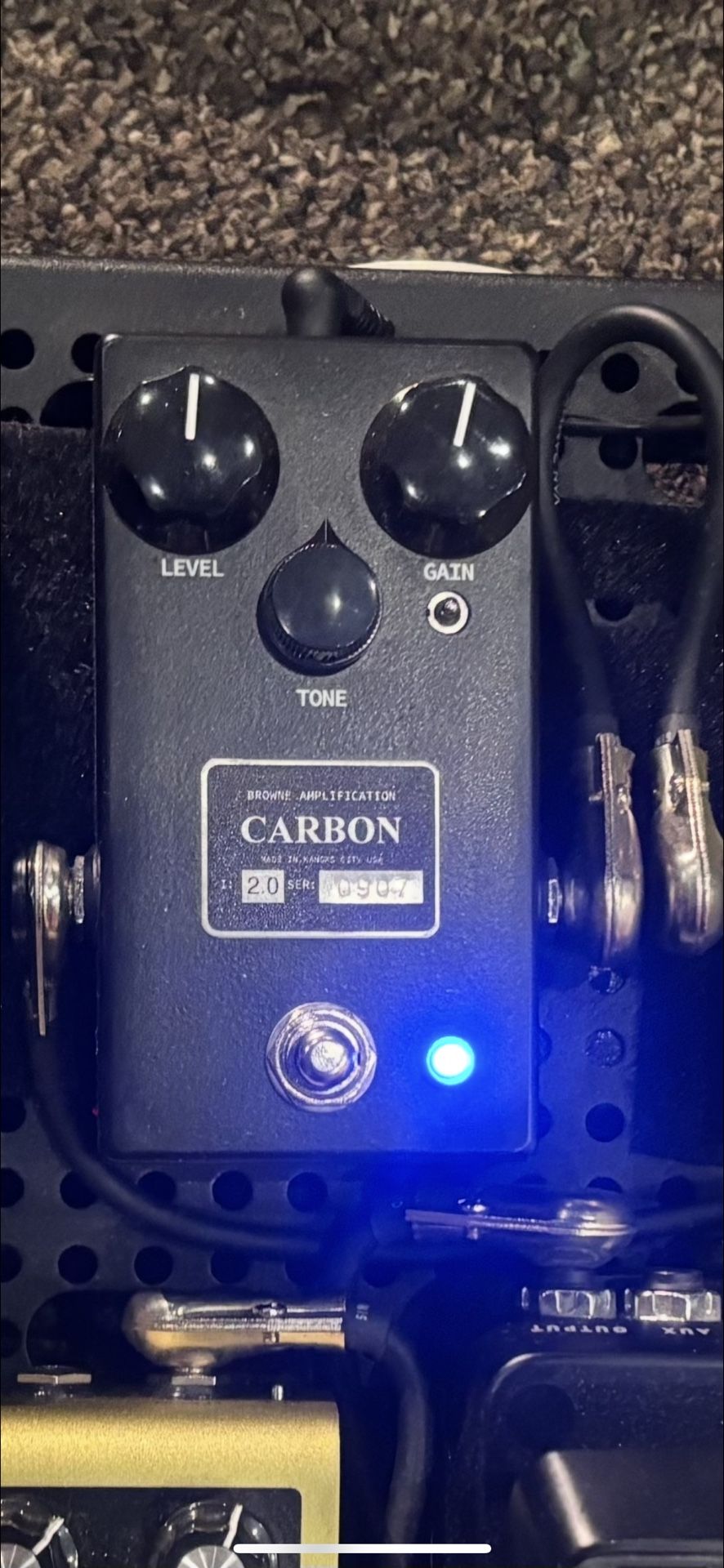 Brown Amplification Carbon V2 Midnight Black