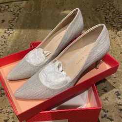 Kelly & Katie Misha Pump