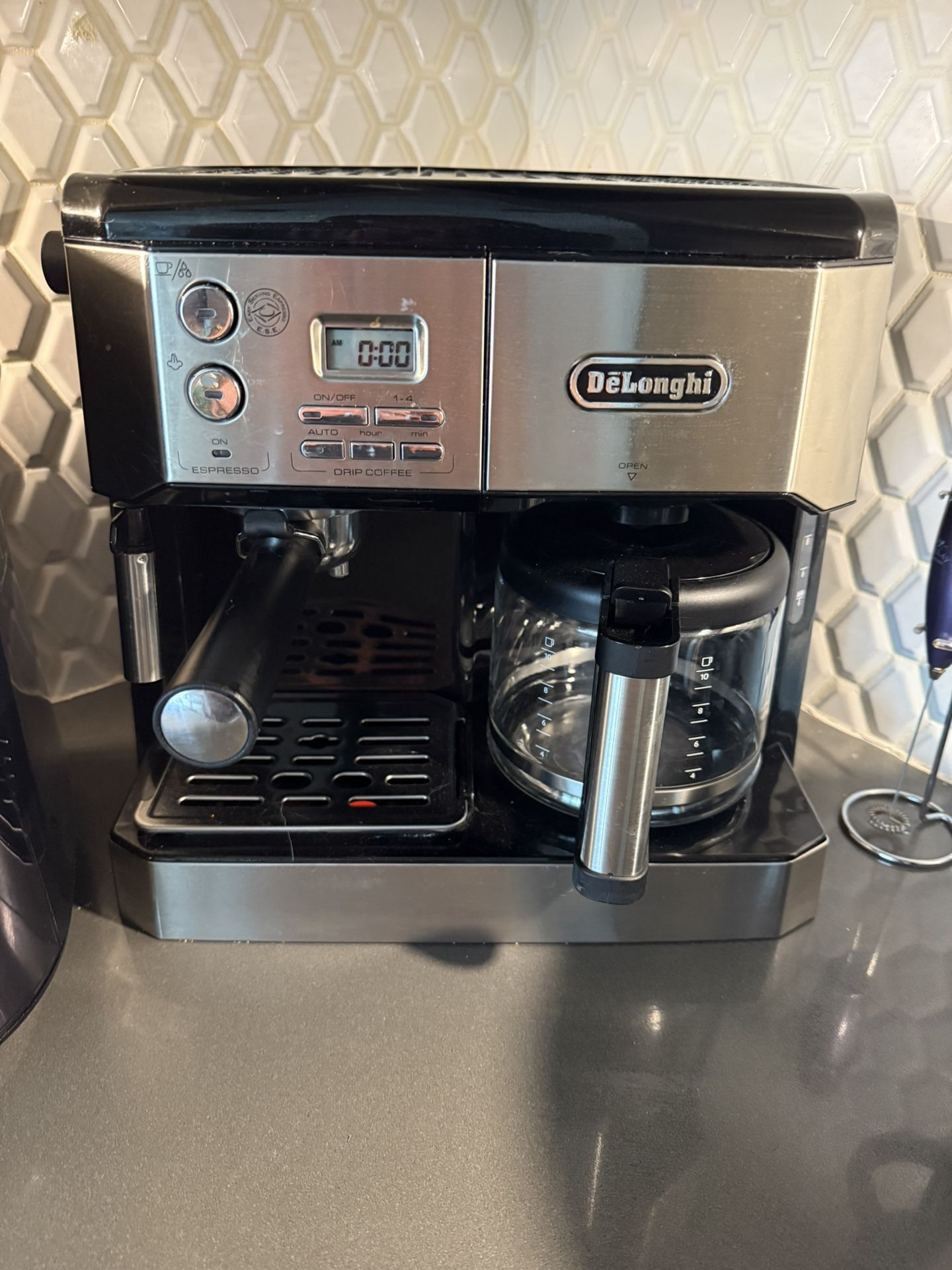 DeLonghi BCO430 Combination Pump Espresso and 10-Cup Drip Coffee Machine