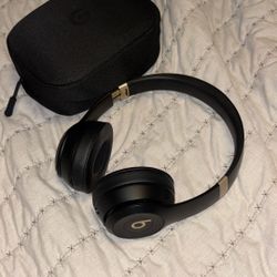 Beats Headphones Solo-4 They Are New