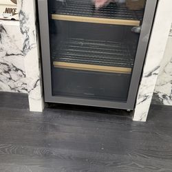 Insignia Beverage Cooler, Stainless Steel w/ Glass Door - Like New!