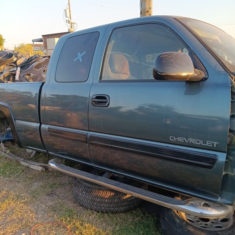 06 Chevy Parts
