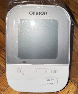 OMRON Blood Pressure Monitor - Silver Argent BP5250 - is it good