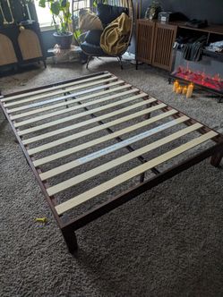 Queen Size Platform Bedframe