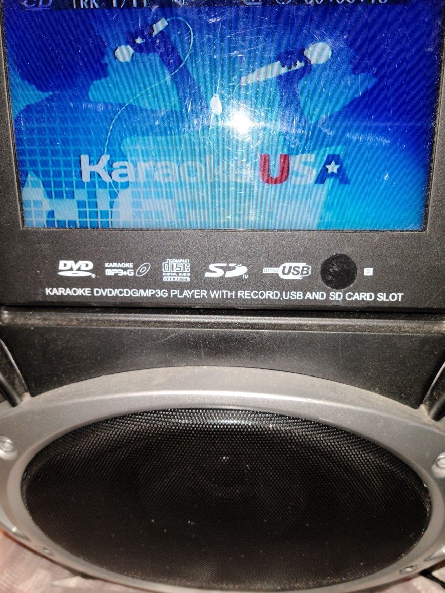 Karaoke USA Model GF829 for Sale in Maple Valley, WA OfferUp