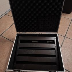 Pedaltrain Novo 18 with hard case Guitar Effects Pedalboard