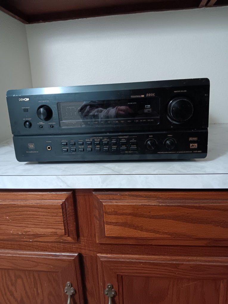 Denon AVR-4800
THX Ultra digital surround receiver
