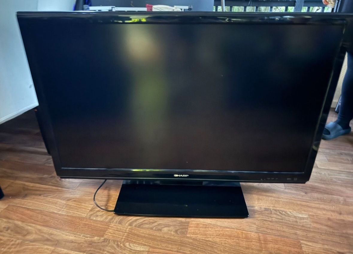 Sharp 46”