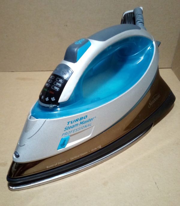 Sunbeam Turbo Steam Master Professional Iron for Sale in Fairfield, CA
