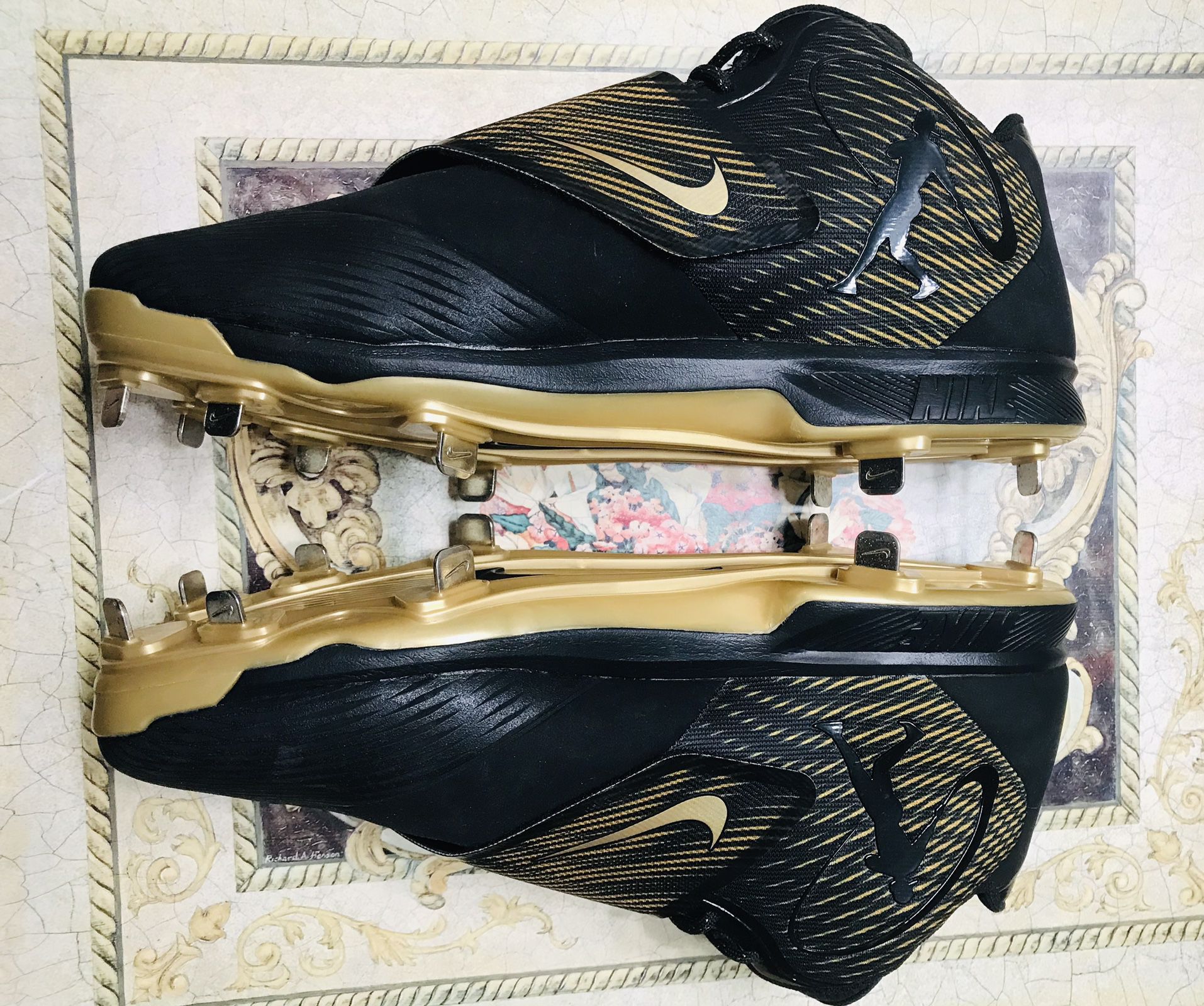 Nike ken Griffey Jr cleats size 12.5 for Sale in North Miami Beach, FL -  OfferUp