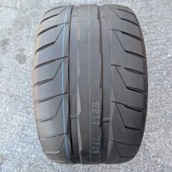 335/30/19 ONE TIRE USED