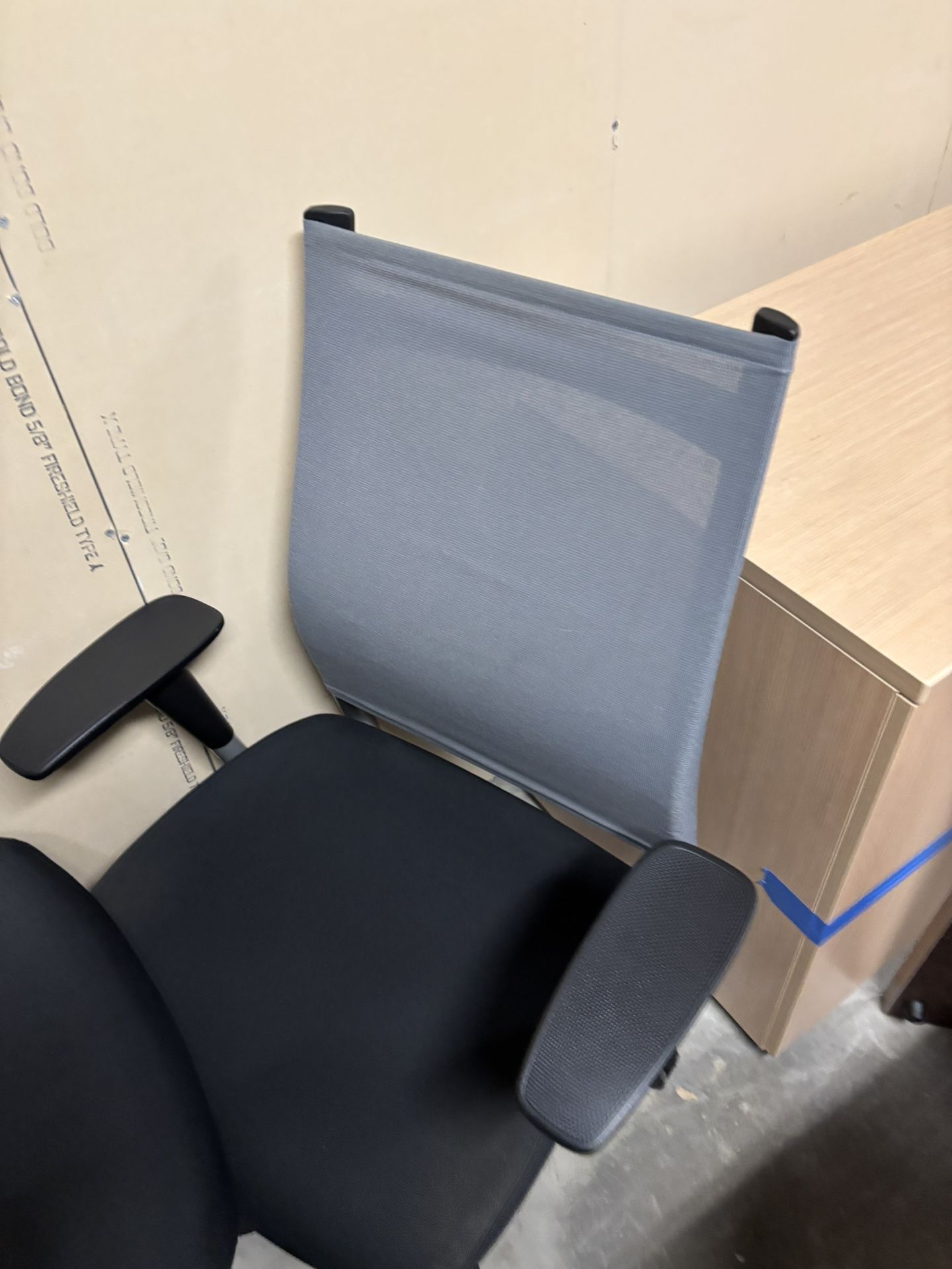 Like New Sitonit Brand Office Chairs Adjustable On Wheels