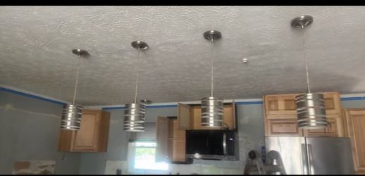 Pendant lights/ chandelier