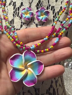 Set of Earrings and necklaces