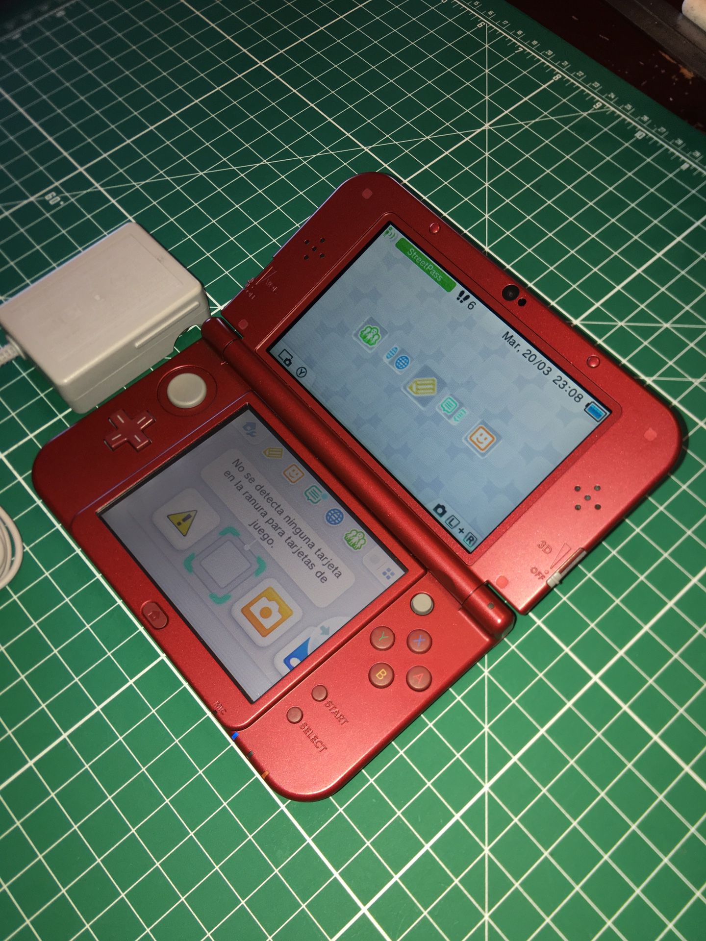 Nintendo 3ds xl plus games and charger. (Pickup only)
