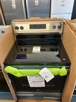 GE GRF400SVSS – 30” Electric Range (Stainless Steel) – ONLY $619 (WAS $699)
