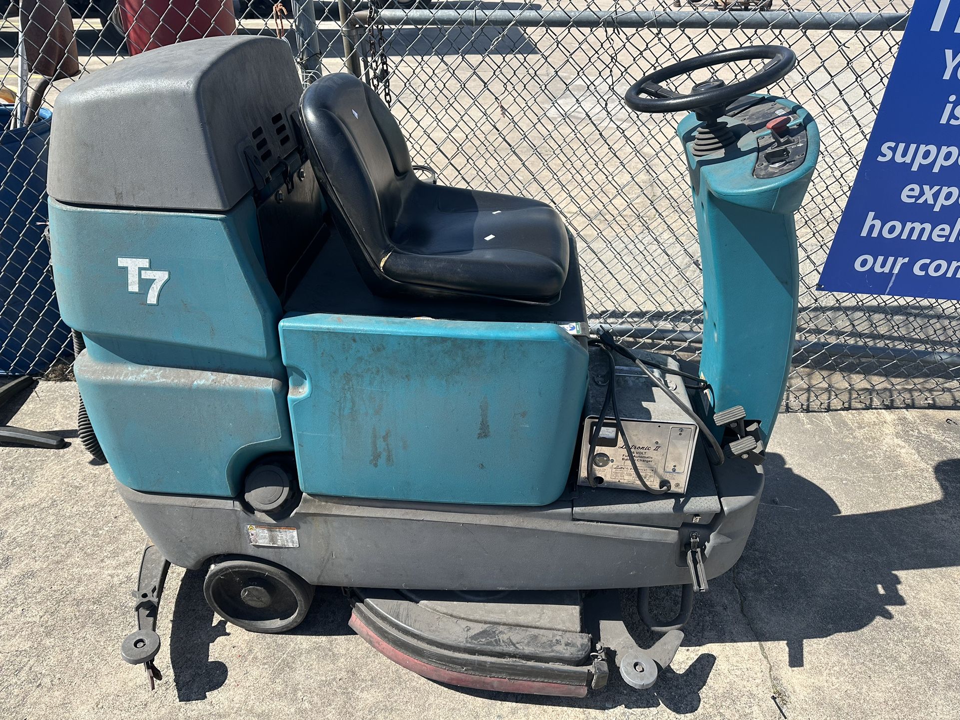 Tenant T7 Commercial Floor Cleaner