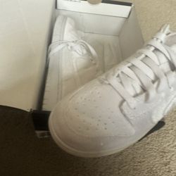 Dover street market Triple White Dunk SZ 7.5 