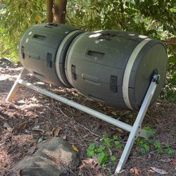 Compost Bin - Rotating Two Chambers With Metal Stand 