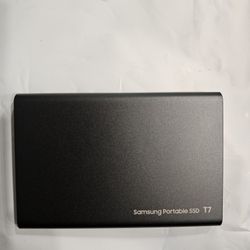 SAMSUNG T7 Portable SSD, 4TB External Solid State Drive, Speeds Up to 1,050MB/s, USB 3.2 Gen 2