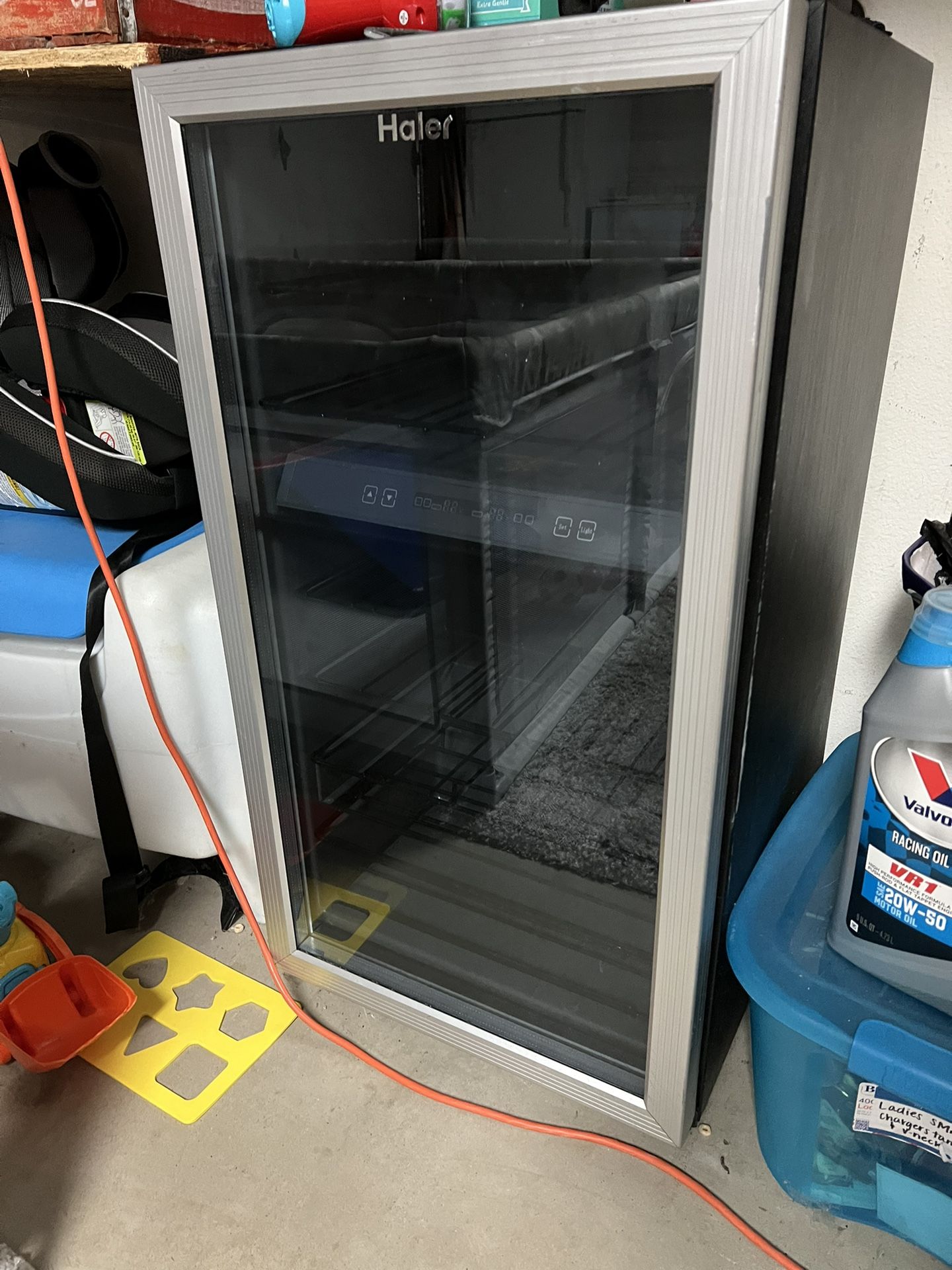 Haier 35-Bottle Wine Cellar - HVZ035ABS