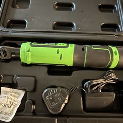 Battery powered ratchet 
