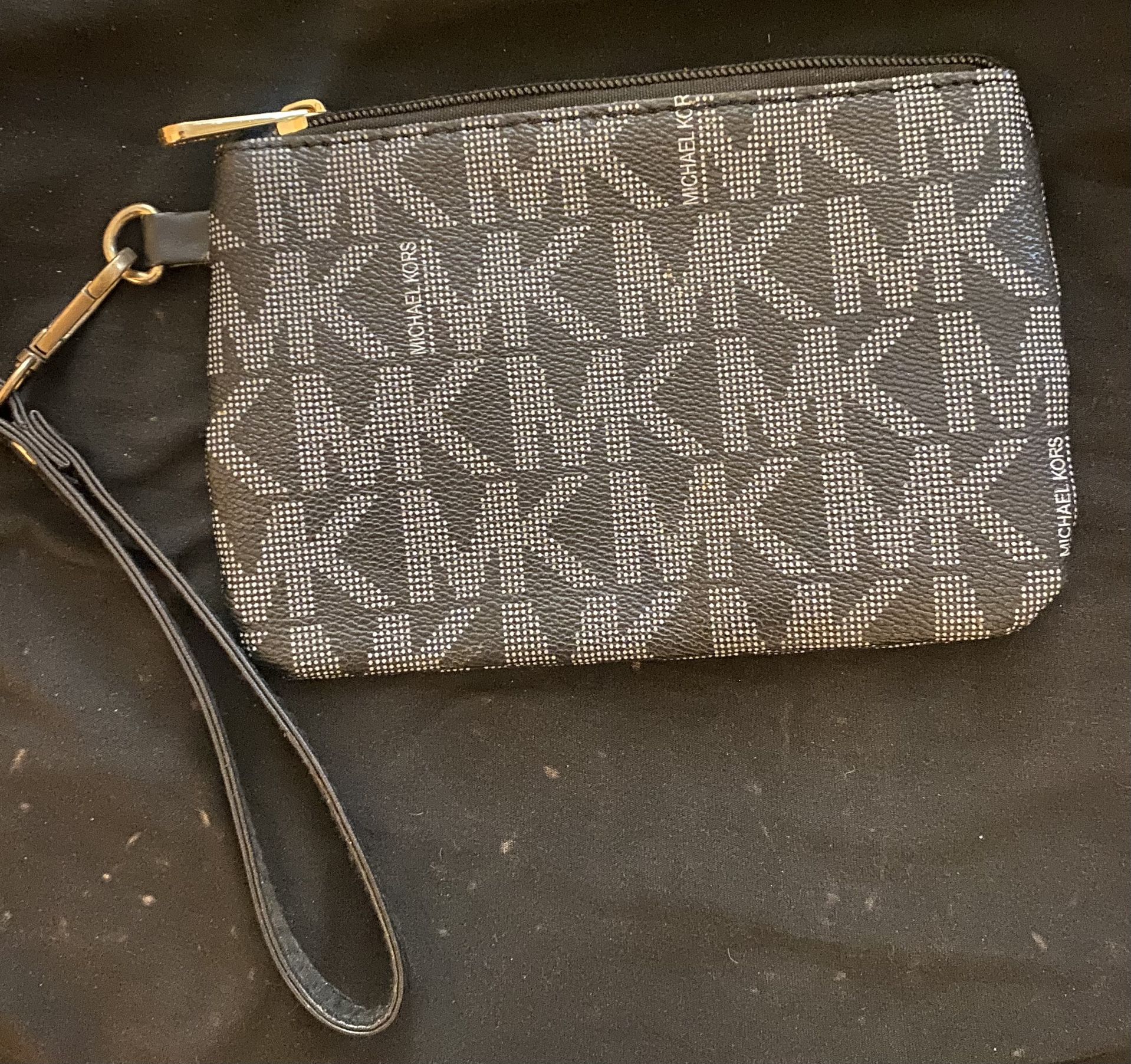 Michael Kors Wristlet 