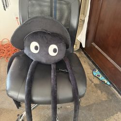 Like New Black Leather Look Office Chair With AIR-FLOW, Easy Lift & Drop, Wheels, Like New 