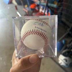 Kike Hernandez autographed Ball