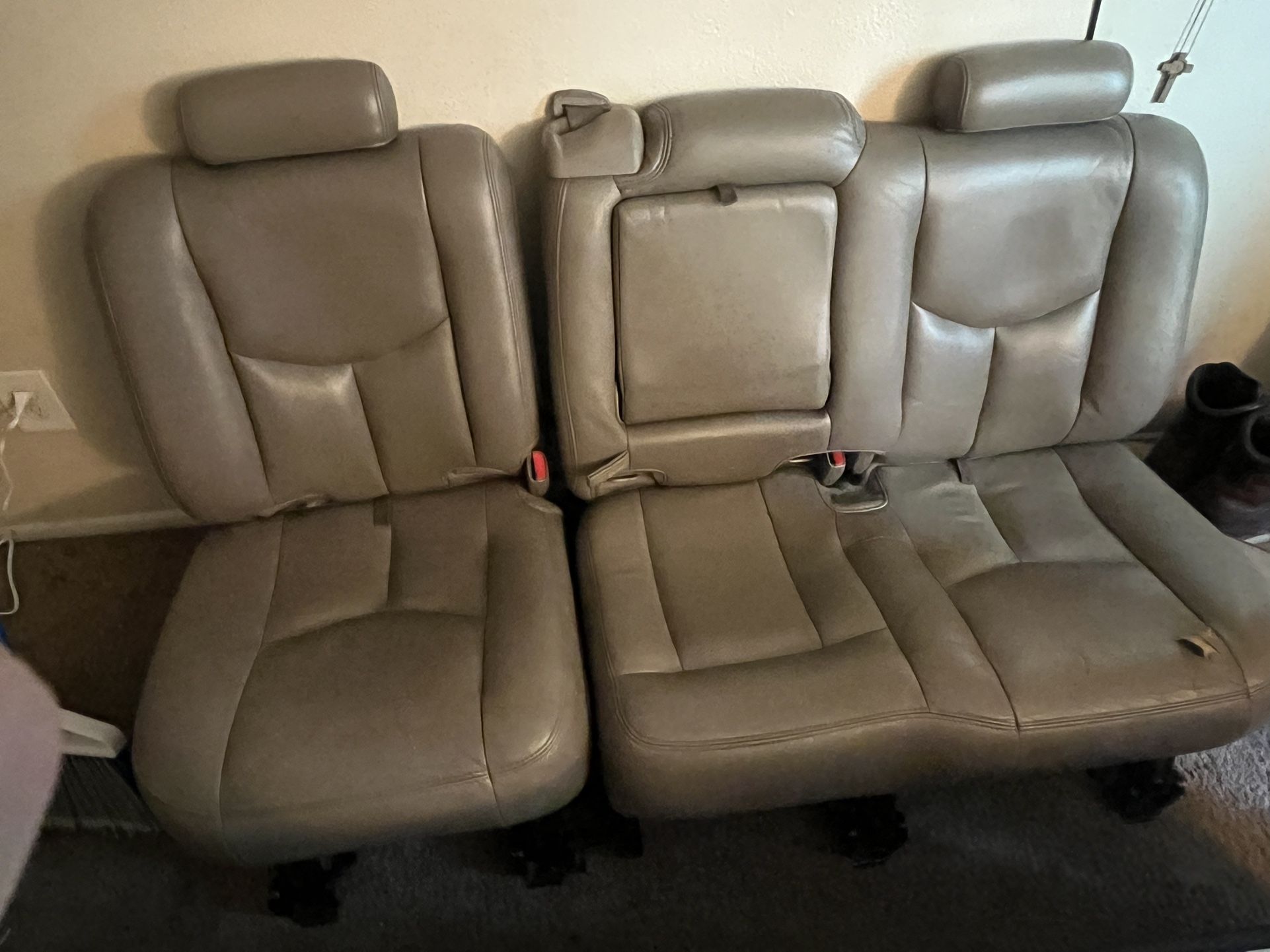 Rear Seats 99-04 Silverado GMC
