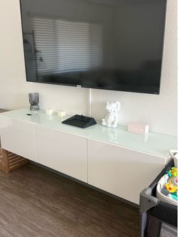 Tv unit with doors media console