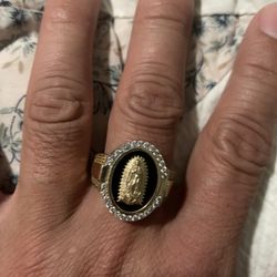 Big 14k Ring With a Virgen De Guadalupe Stamp