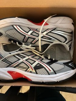 9.5 ASICS Running Sneakers White Red Black