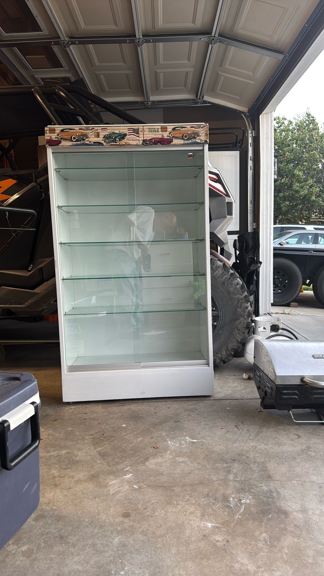 Cabinet 5 Glass Shelves