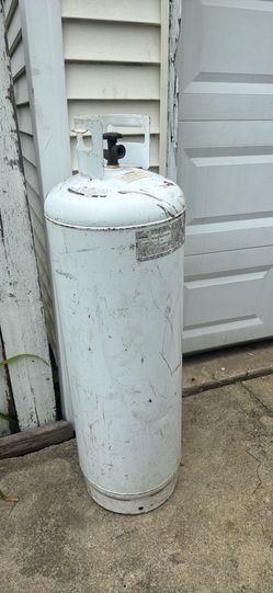 100 lb propane cylinder