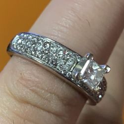 14K White Gold Diamond Engagement Ring
