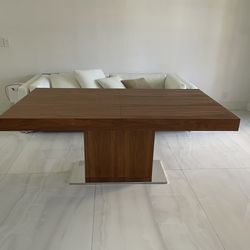 Expandable table