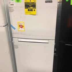 Magic Chef Refrigerator HMDR1000W