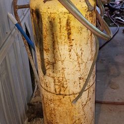 ***Acetylene 20 gallon tank (full),w/hoses**"