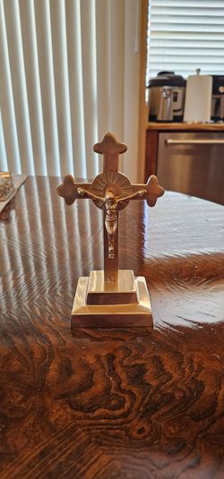 Jesus Christ Crucifix Solid Brass Mantel 7.5" Table Top Vintage / Decorative / Unique / Home / Decor / Furniture / Living Room / Rare